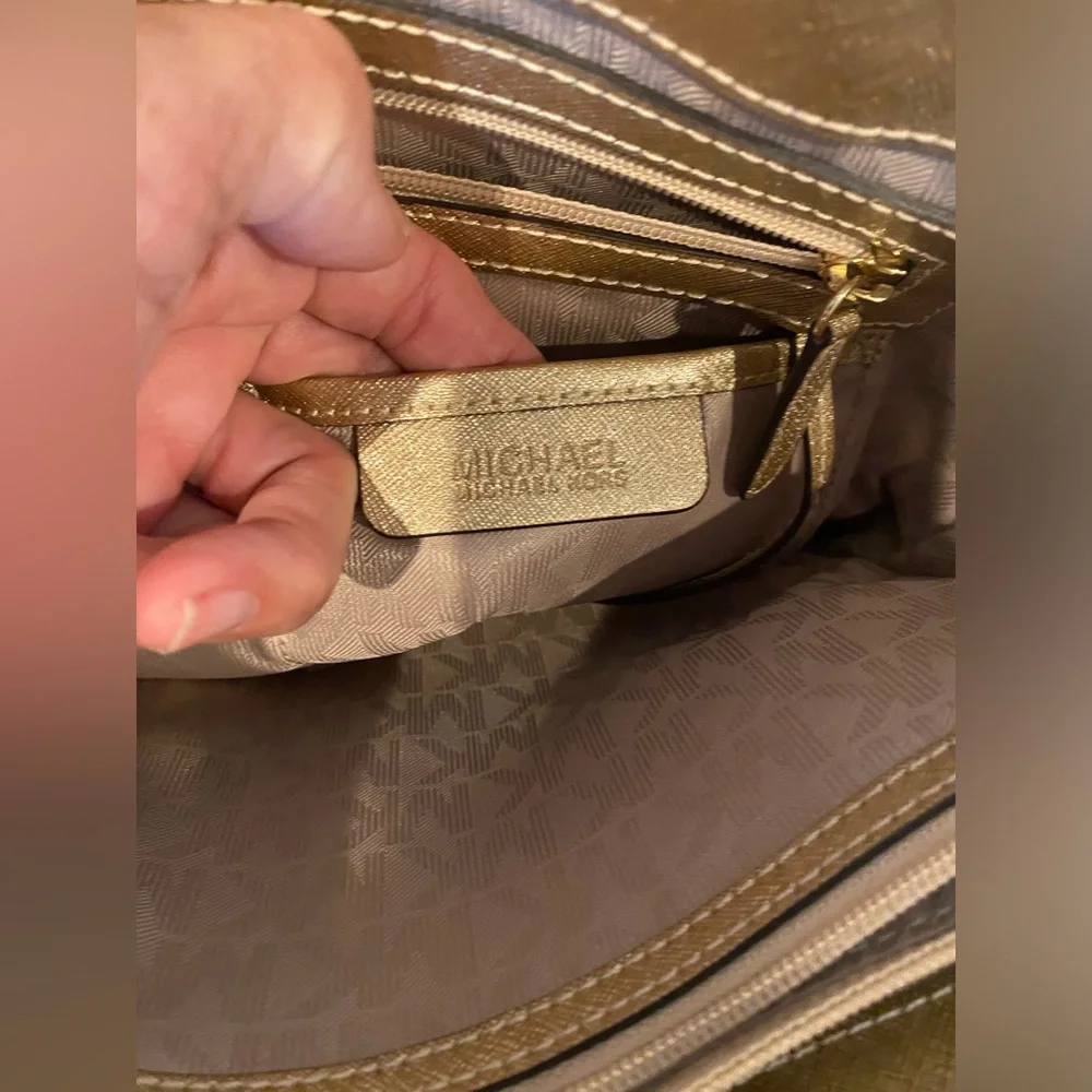 Michael Kors Elegant Gold Tote Bag Med